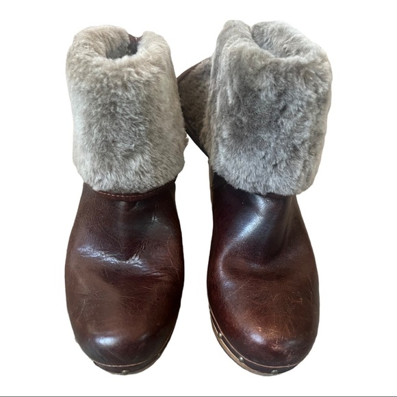 UGG lynnea brown leather Sherpa lined boots size 7 - Picture 2 of 10